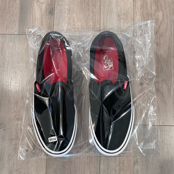Vans Black and Red Slip-On Sneakers - Picture 7 of 7